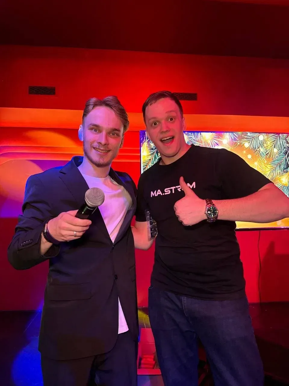 Эмоции вместе с ведущим